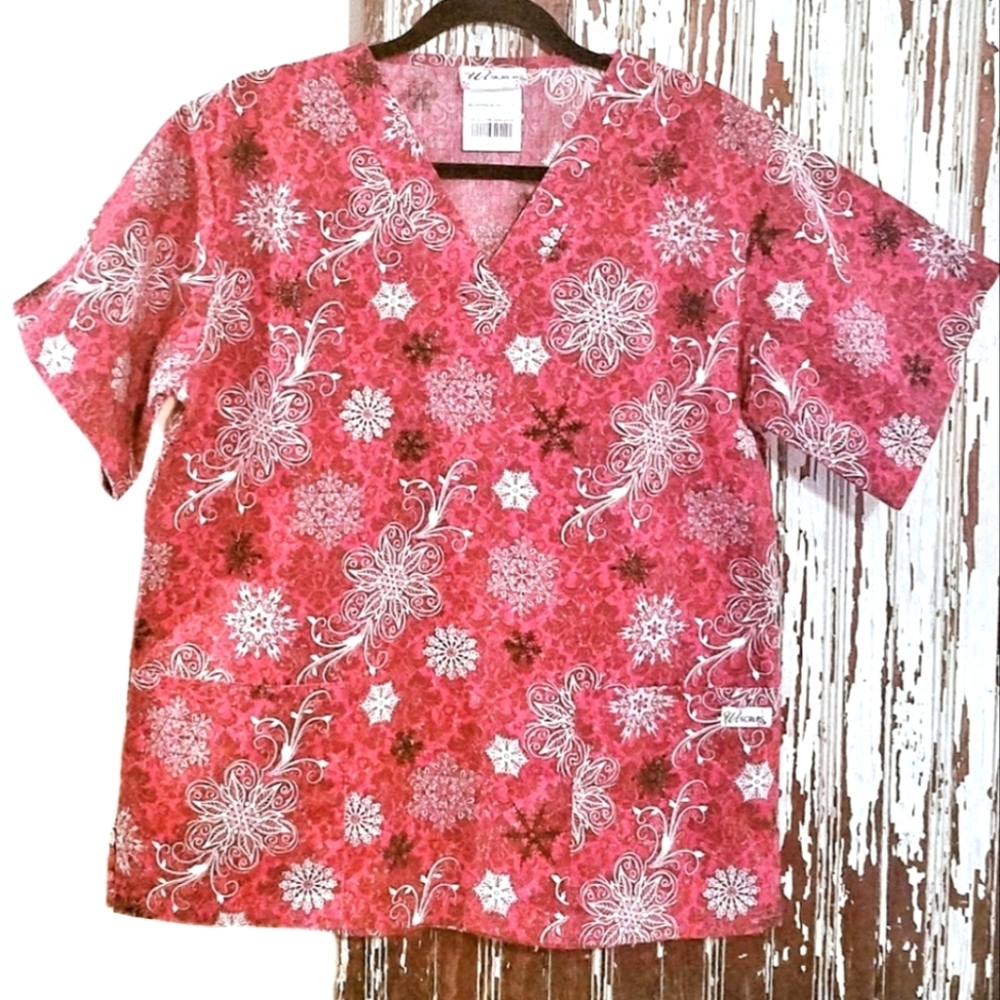 UA Scrubs Scrub Top Red Snowflake Print Size S